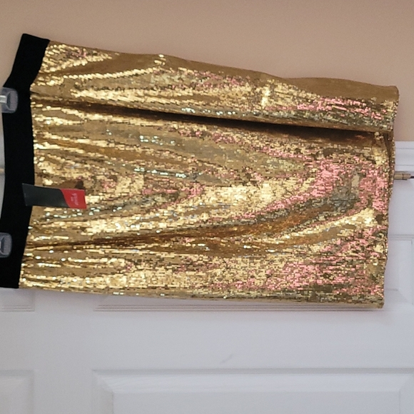 NWT Gold Sequin Skirt - Picture 3 of 3